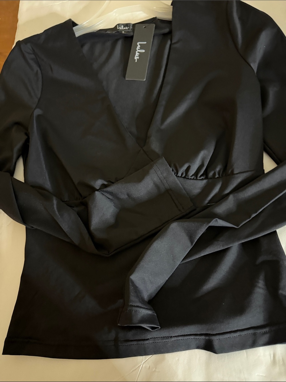 Lulu's Black Long-Sleeve V-Neck Fitted Top